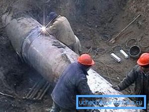 Wasserversorgungssysteme sind komplexe technische Anlagen. Wasserversorgungssysteme sind komplexe technische Anlagen.