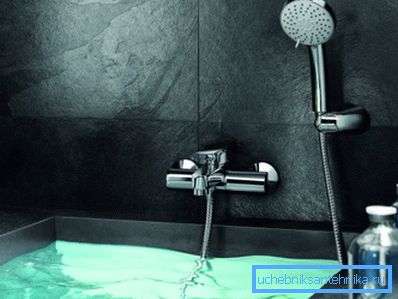 Badezimmerhahn Badezimmerhahn