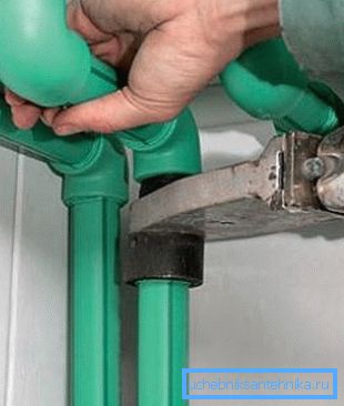 Unmanaged Installation von Kunststoffrohren Unmanaged Installation von Kunststoffrohren