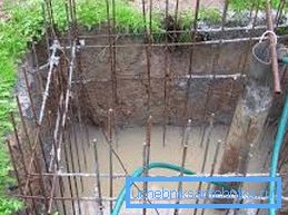 Wir bauen Verstärkungskäfig.