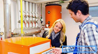Spezialist für Gasservice bei der Arbeit. Spezialist für Gasservice bei der Arbeit.