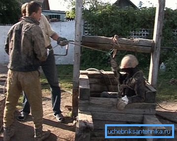 Abstiegsperson zur Arbeit. Abstiegsperson zur Arbeit.