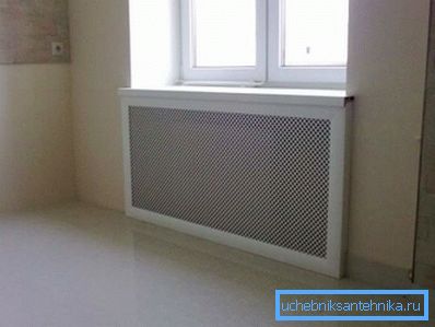 Das Stahlgitter deckt die Batterie perfekt ab und sieht schön aus. Das Stahlgitter deckt die Batterie perfekt ab und sieht schön aus.