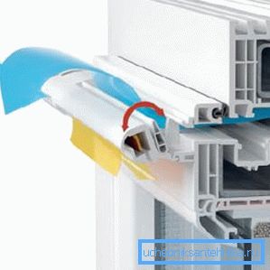 Doppelverglasung mit einem Belüftungsventil in der Sektion Doppelverglasung mit einem Belüftungsventil in der Sektion