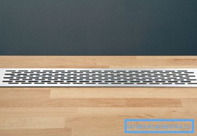 Arbeitsplatte mit Lüftungsgitter ausgestattet Arbeitsplatte mit Lüftungsgitter ausgestattet