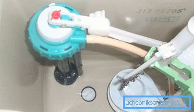 So sehen die Innenseiten eines Toilettenbeckens mit Druckknopf aus. So sehen die Innenseiten eines Toilettenbeckens mit Druckknopf aus.