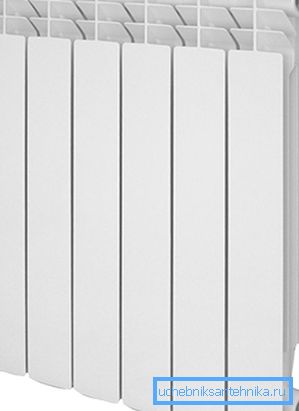 Diese Konstruktion wiegt nicht 10 Kilogramm und kann mit einem Rand eines Gussradiators korreliert werden Diese Konstruktion wiegt nicht 10 Kilogramm und kann mit einem Rand eines Gussradiators korreliert werden
