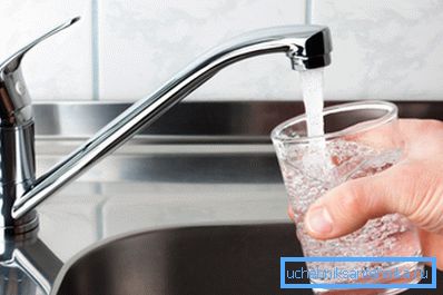Die Wassertemperatur im Aquädukt darf Bakterien nicht aktiv vermehren. Die Wassertemperatur im Aquädukt darf Bakterien nicht aktiv vermehren.