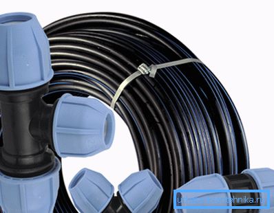 HDPE-Rohr mit Kompressionsverschraubungen HDPE-Rohr mit Kompressionsverschraubungen