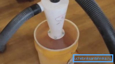 Zyklon aus der Röhre. Zyklon aus der Röhre.