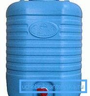 Praktischer Waschtisch aus Kunststoff für 20 Liter Praktischer Waschtisch aus Kunststoff für 20 Liter