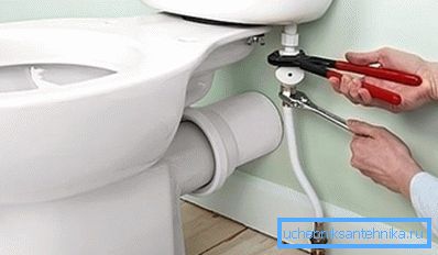 Die Toilette kann alleine repariert werden. Die Toilette kann alleine repariert werden.