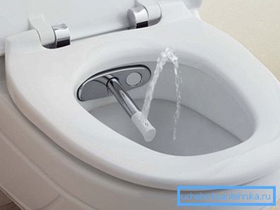 Toilette mit integrierter Dusche Toilette mit integrierter Dusche