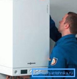 Installation eines Gaskessels an der Wand Installation eines Gaskessels an der Wand