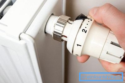 Der Einbau eines Thermostatventils (im Foto) tut einfach nicht weh