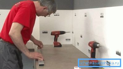 Besser ist es, einen Spezialisten mit der Installation einer Granitspüle zu beauftragen. Besser ist es, einen Spezialisten mit der Installation einer Granitspüle zu beauftragen.