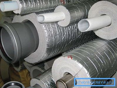 Isolierung für einbaufertige Abwasserrohre. Isolierung für einbaufertige Abwasserrohre.