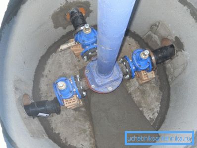 Feuchtigkeit sollte das Feuer nicht gut durchdringen, es sollte immer trocken sein. Feuchtigkeit sollte das Feuer nicht gut durchdringen, es sollte immer trocken sein.