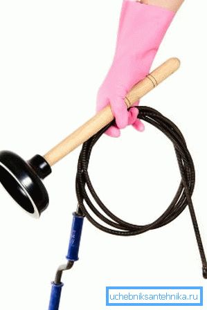 Der Kolben und das Kabel sollten sich immer in der Wohnung oder im Haus befinden, da niemand weiß, wann sie nützlich sein können und wie schnell das System gereinigt werden muss. Der Kolben und das Kabel sollten sich immer in der Wohnung oder im Haus befinden, da niemand weiß, wann sie nützlich sein können und wie schnell das System gereinigt werden muss.
