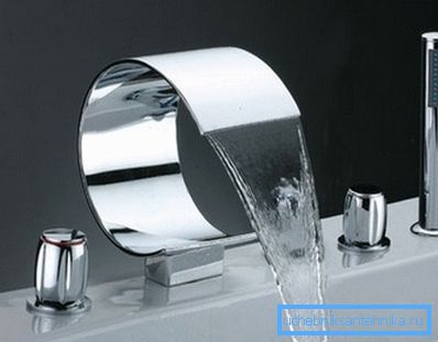 Zapfhahnwasserfall für das Badezimmer Zapfhahnwasserfall für das Badezimmer