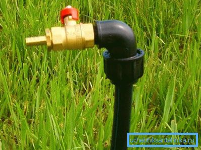 Sie können einen Wasserhahn mitten im Garten mitbringen Sie können einen Wasserhahn mitten im Garten mitbringen