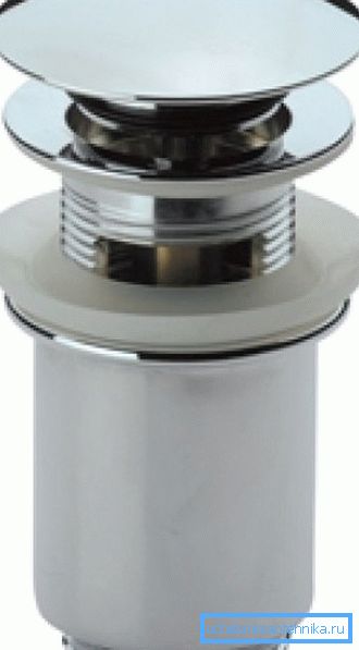 Mit Druckstecker loslassen.
