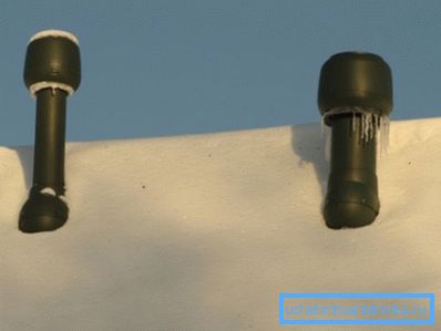 Freisetzungen von Steigleitungen auf dem Steildach. Freisetzungen von Steigleitungen auf dem Steildach.