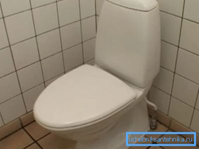 Bei geschlossenem Deckel können sich keine Bakterien im Toilettenraum verteilen