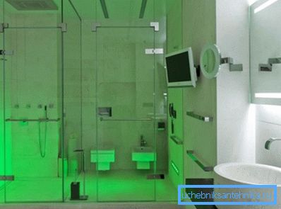 Grünes Licht in der Dusche ermöglicht es Ihnen, sich vollständig zu entspannen und die Wasseranwendungen maximal zu genießen. Grünes Licht in der Dusche ermöglicht es Ihnen, sich vollständig zu entspannen und die Wasseranwendungen maximal zu genießen.